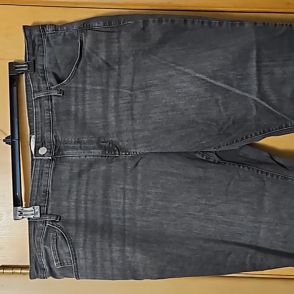 Universal Thread High Rise Skinny 24W - Picture 2 of 7